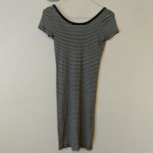Splendid extra small navy white t shirt dress